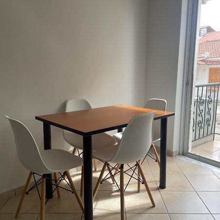 Peroulia Apartments Kómboi Eksteriør bilde