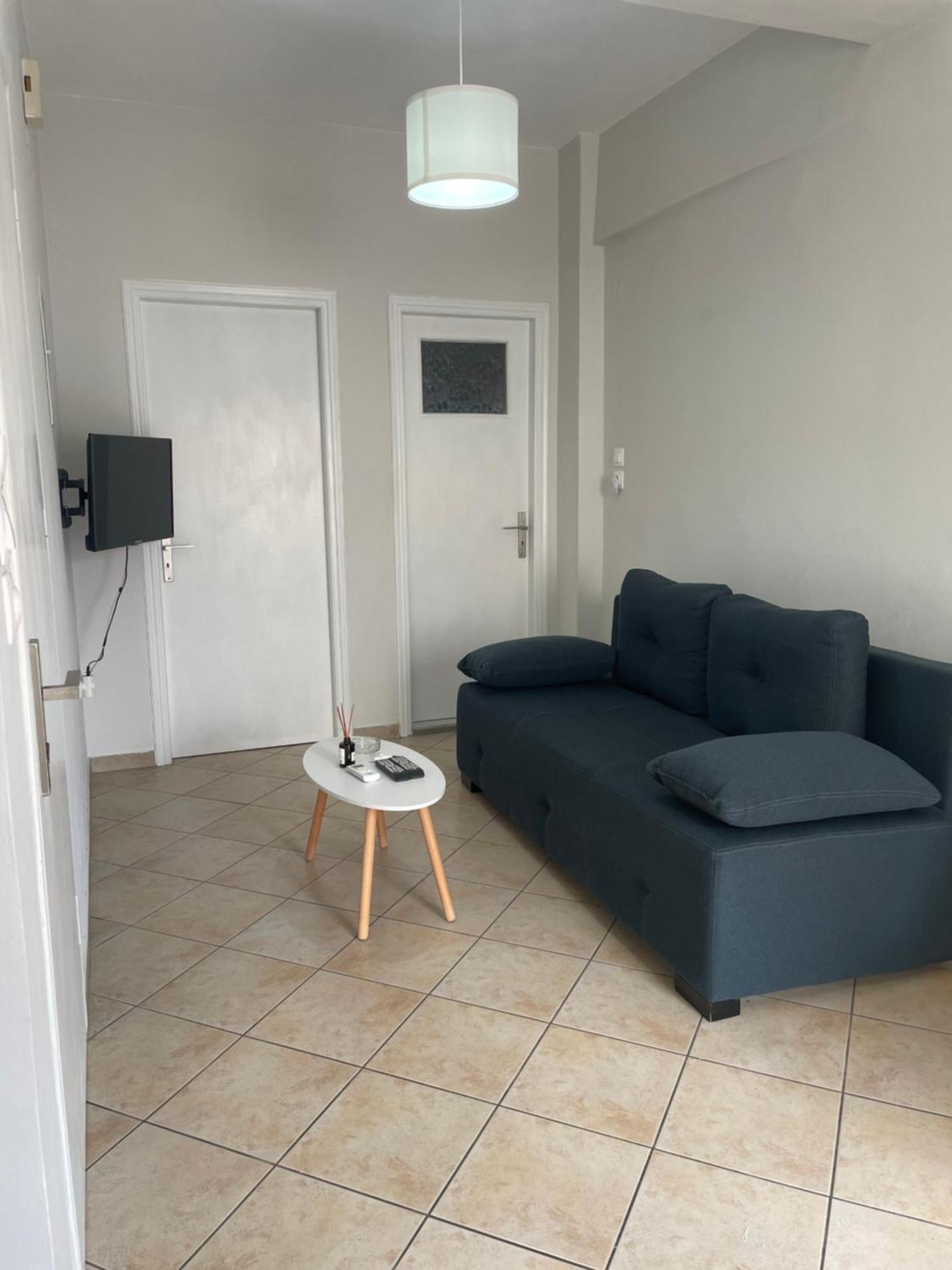 Peroulia Apartments Kómboi Eksteriør bilde